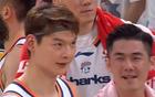 广厦男篮以101比93力克上海队，成功挽回球队尊严，王博教练果断弃用两人成为比赛胜负关键，战术调整堪称绝妙